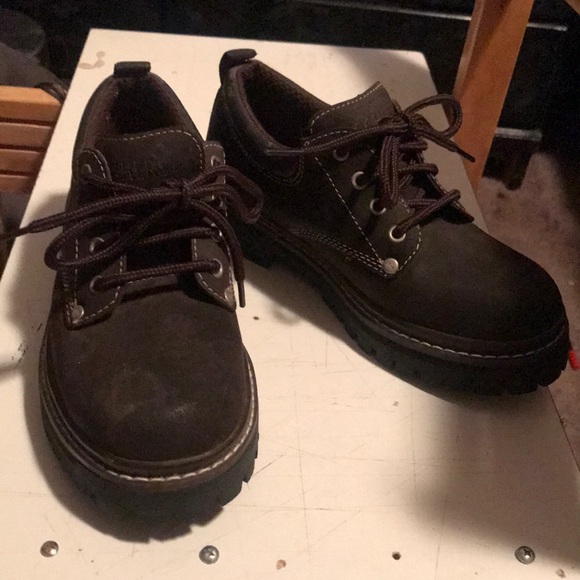 skechers leather upper balance